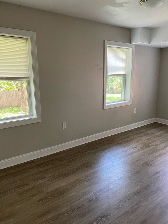 Building Photo - 2209 Rivermont Ave