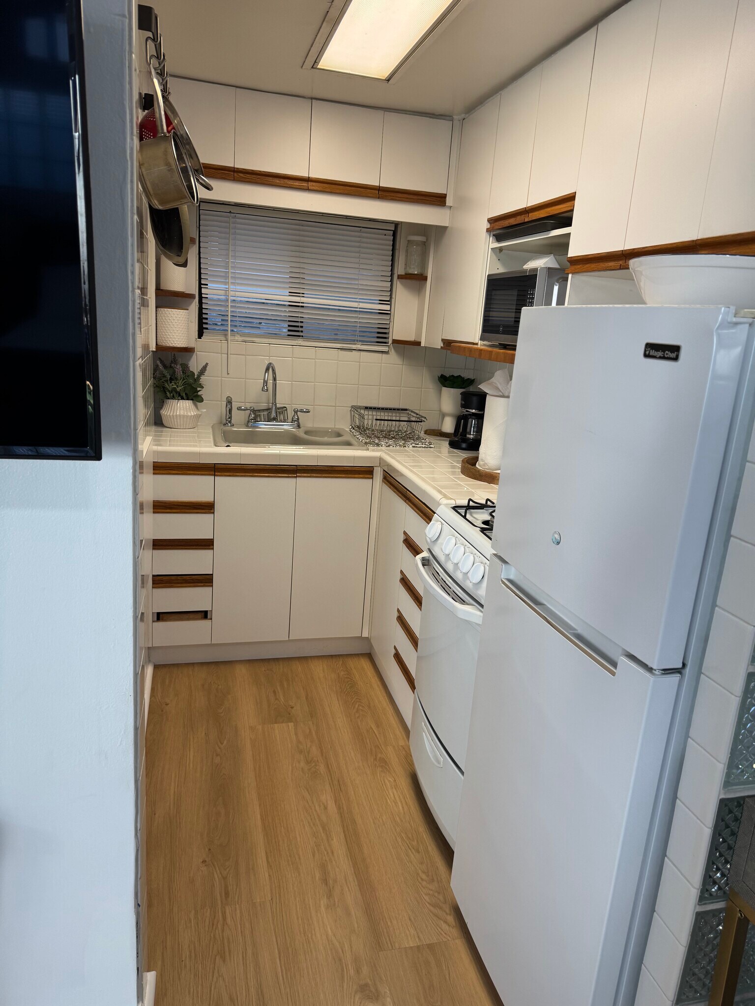 Building Photo - 468 27th St