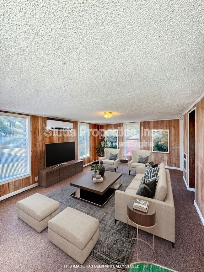 Primary Photo - 316 S Chestnut St