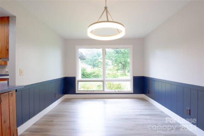 Building Photo - 111 Clement Dr