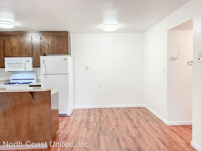 Building Photo - 2227 Northrop Ave