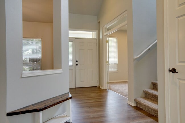 Building Photo - Price reduction-Lakeland Hills 2 Story