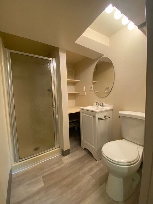 Building Photo - Charming Mt. Tabor Home with Loft & Baseme...