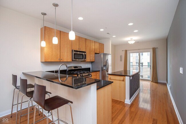 Building Photo - 517 N Park Ave