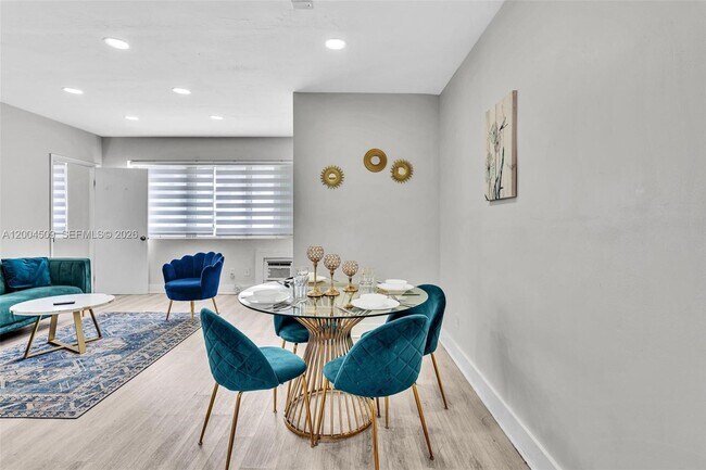 Building Photo - 10000 E Bay Harbor Dr