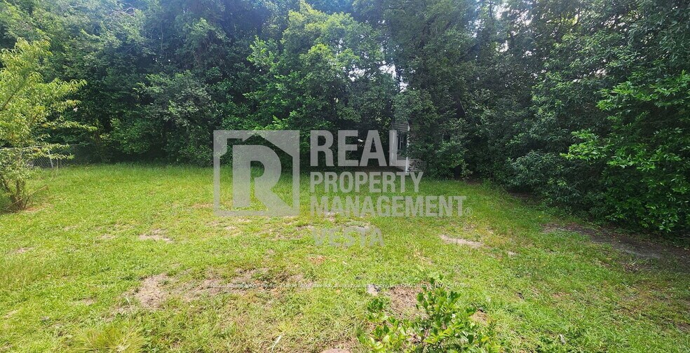 Building Photo - 3323 Guthrie Dr