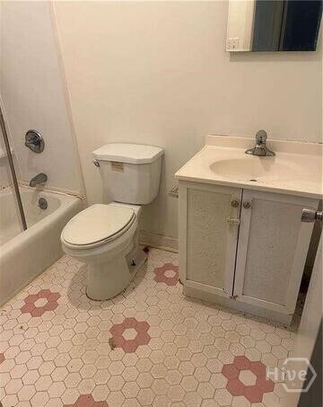 Building Photo - 150 Sherwood Dr