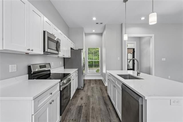 Building Photo - 60407 Vermillion Dr