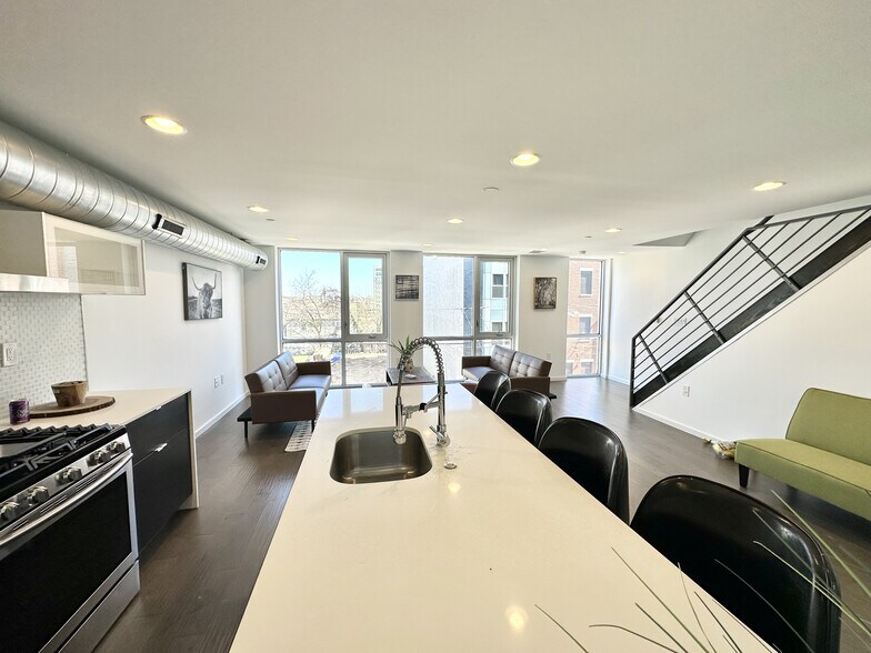 Building Photo - 1422 N 7th St