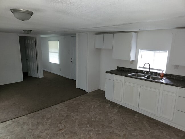 Building Photo - 108 Owens Cir