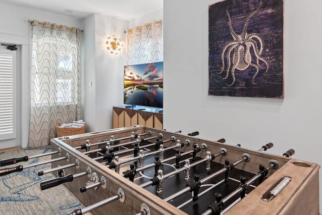 Building Photo - 20 St Francis Dr S