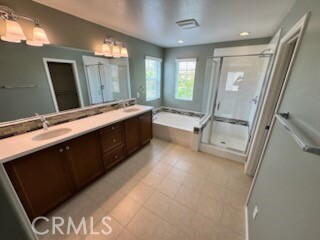 Building Photo - 354 Golden Bear Ln