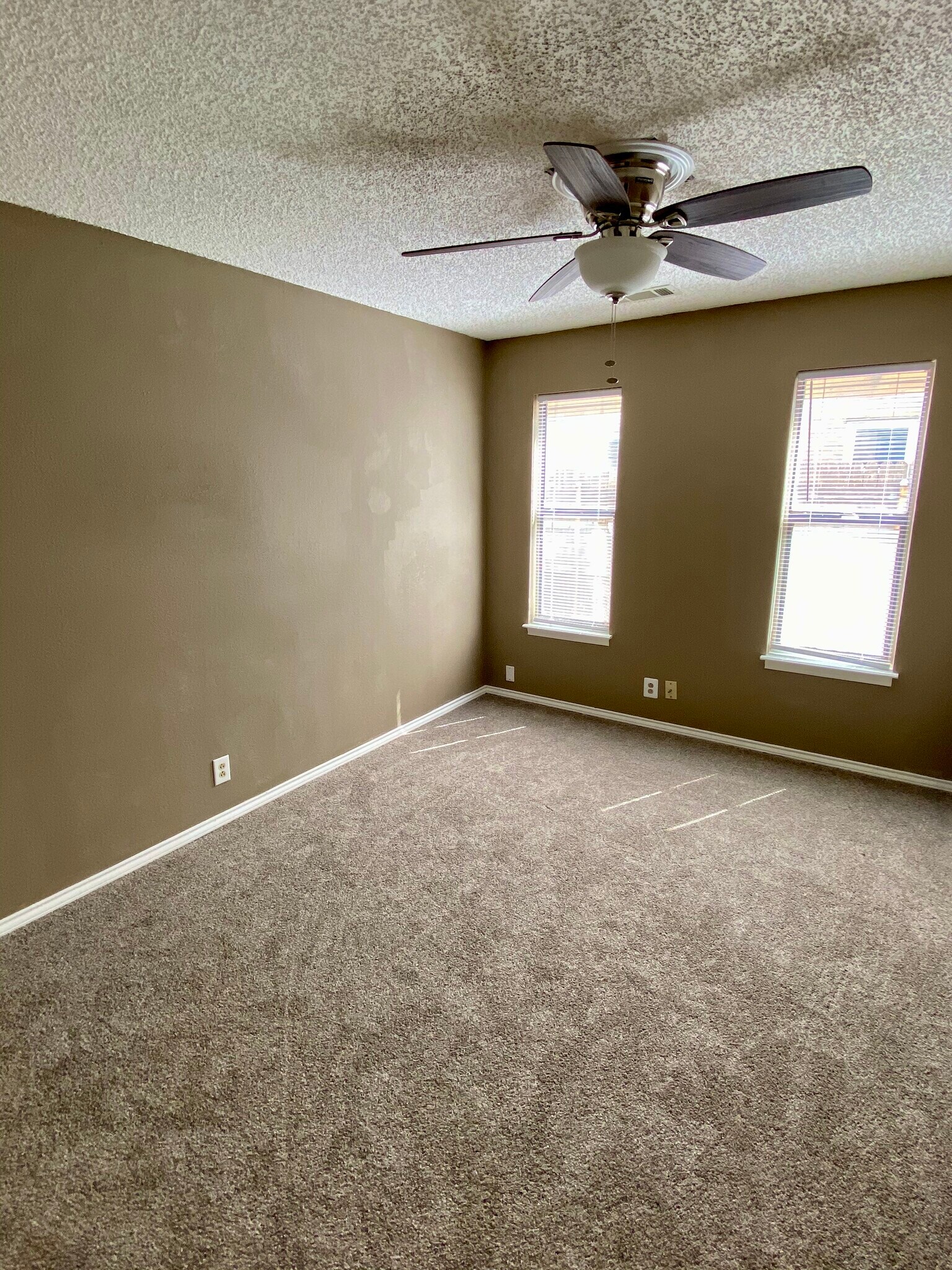 2nd bedroom - 4528 Lanham St