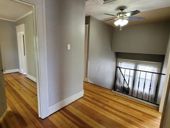 Building Photo - "Spacious 5-Bedroom Retreat with Fireplace Charm on S Broadway!"