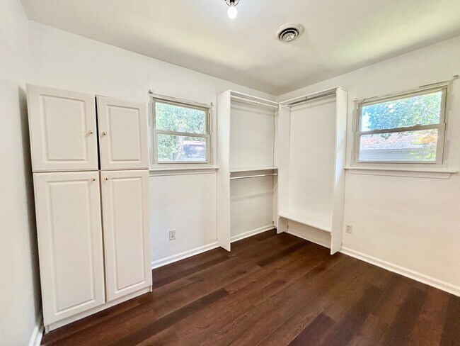 Building Photo - Gorgeous Updated Home in Virginia Beach!