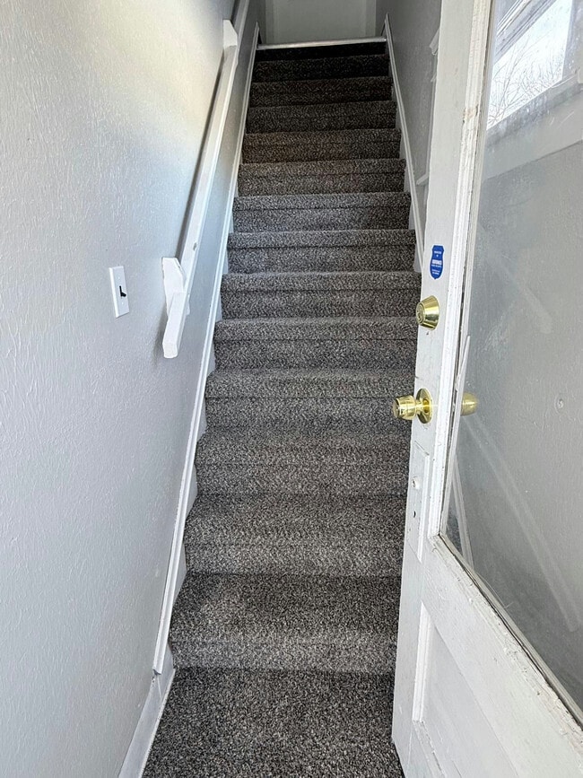 Building Photo - 934 Alhambra Rd