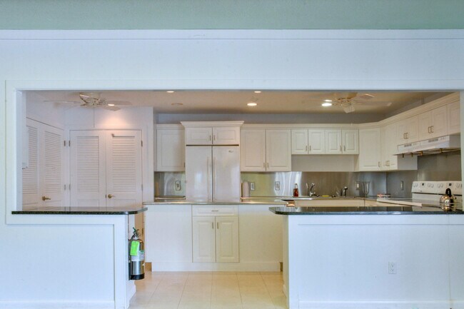 Building Photo - 1800 SE St Lucie Blvd