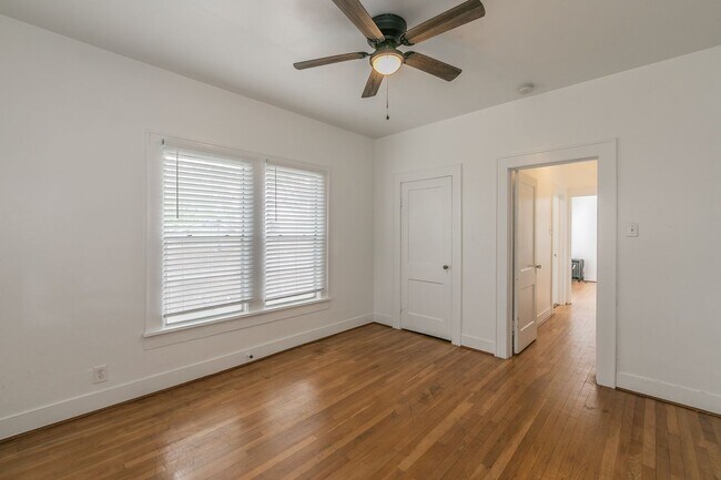 Building Photo - GREAT MONTICELLO 1 Bedroom, 1 Bathroom!!!