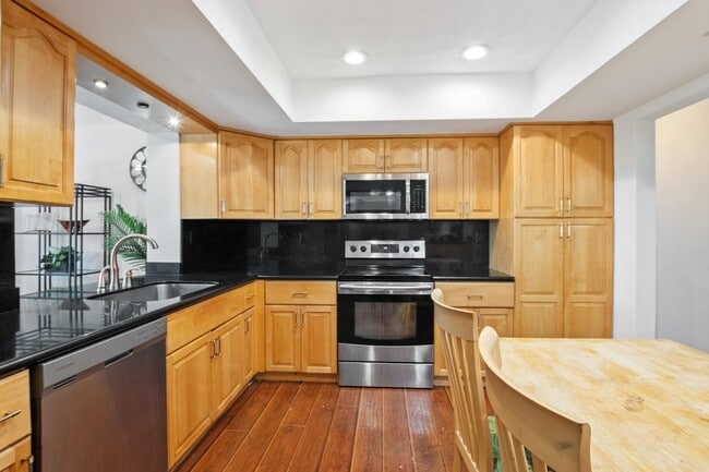 Building Photo - 2251 NW 87th Ave