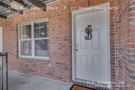 Building Photo - 1515 Paul Bryant Dr