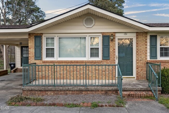 Building Photo - 131 Fairview Village Rd