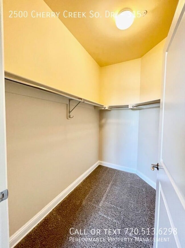 Building Photo - 2500 E Cherry Creek S Dr