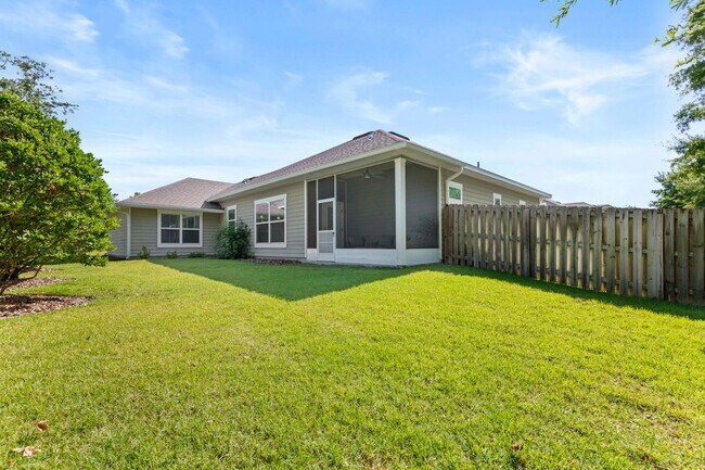 Building Photo - RARE TO FIND !!! TWO ENSUITE MASTER BEDROO...