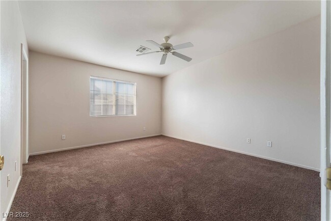 Building Photo - 3684 Hidden Beach Ct