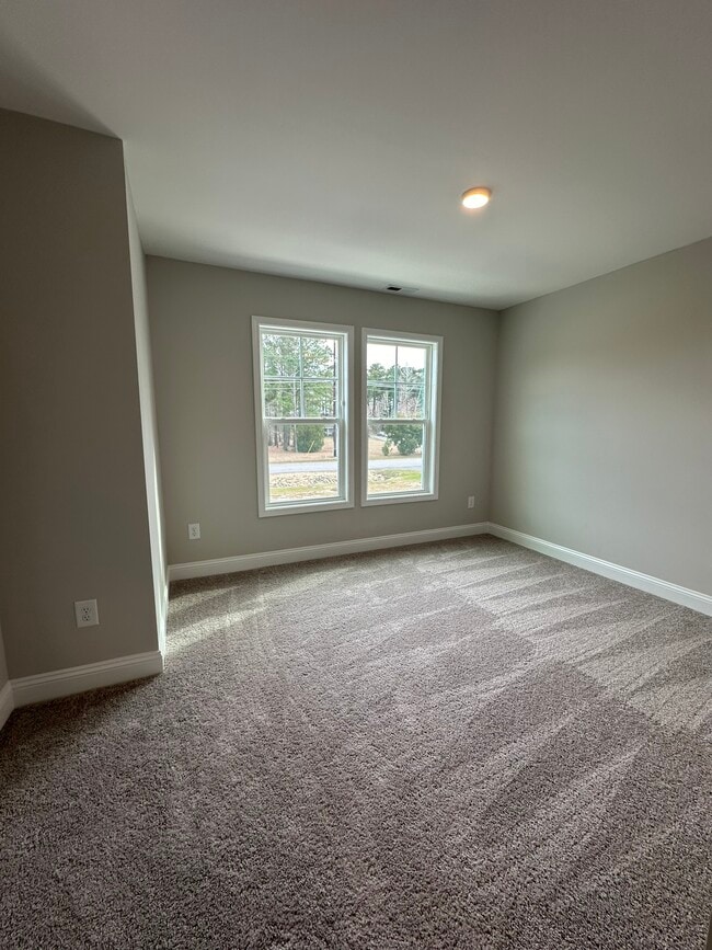 Building Photo - 128 Smallwood Rd