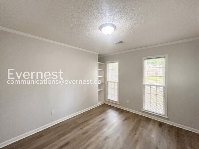 Building Photo - 4176 Chesapeake Way