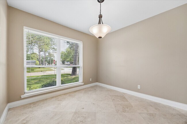 Building Photo - 12322 Nova Ct