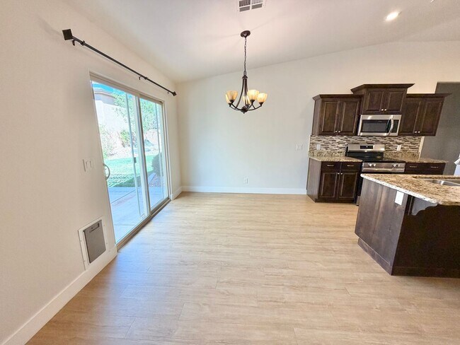 Building Photo - 151 Gold Bullion Way