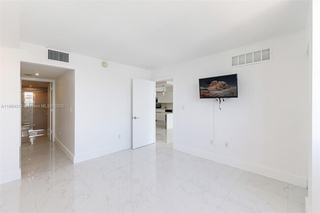 Building Photo - 5701 Collins Ave