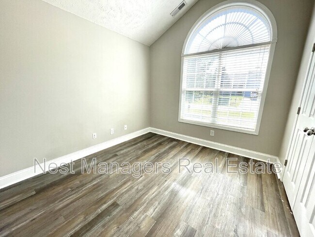 Building Photo - 315 Copper Creek Dr