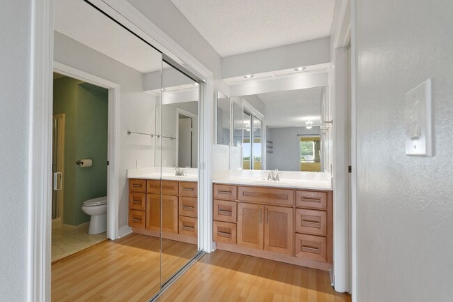 Building Photo - Beautiful Kaneohe 2-bedroom 2-bathroom Townhome with Breathtaking Views & Prime Convenience