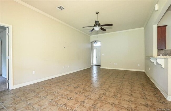 Building Photo - Savannah Place 3 Bed 2 Bath