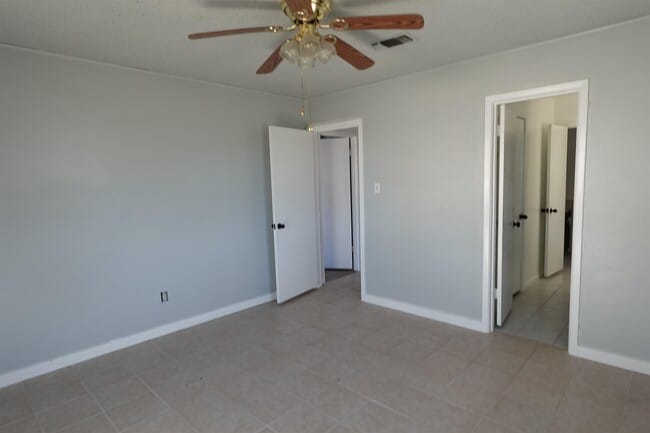 Building Photo - 801 Mildred Ave