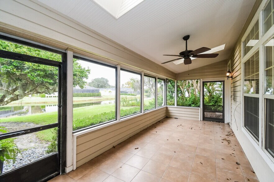 Building Photo - 105 Harbour Island Ct