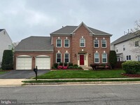 Building Photo - 6604 Schurtz St