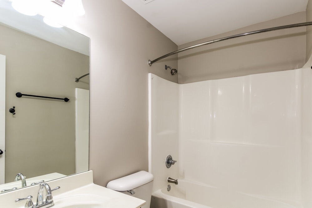 Building Photo - 3080 Greenhouse Dr