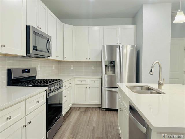 Building Photo - 1889 S Poplar Ct