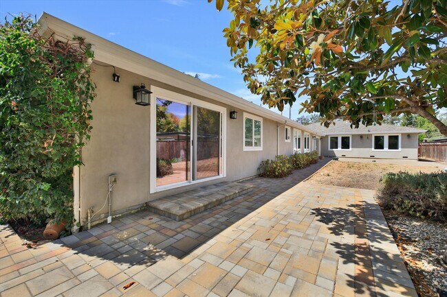 Building Photo - 1681 Kensington Ave