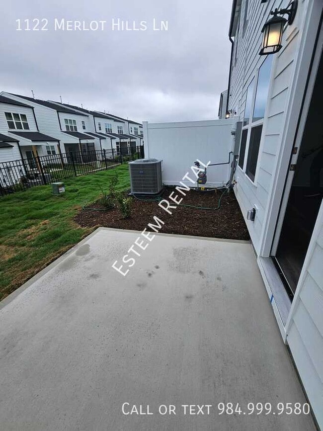 Building Photo - 1122 Merlot Hills Ln.