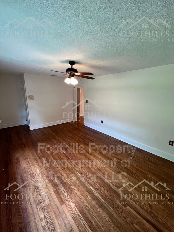Building Photo - 502 Walden Pkwy