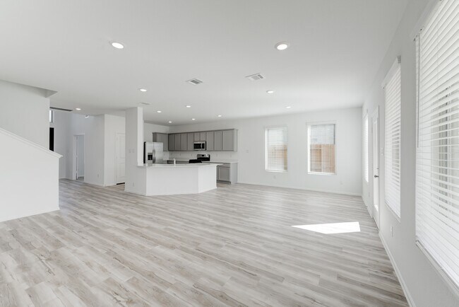 Building Photo - 31415 Beacon Cove Trl
