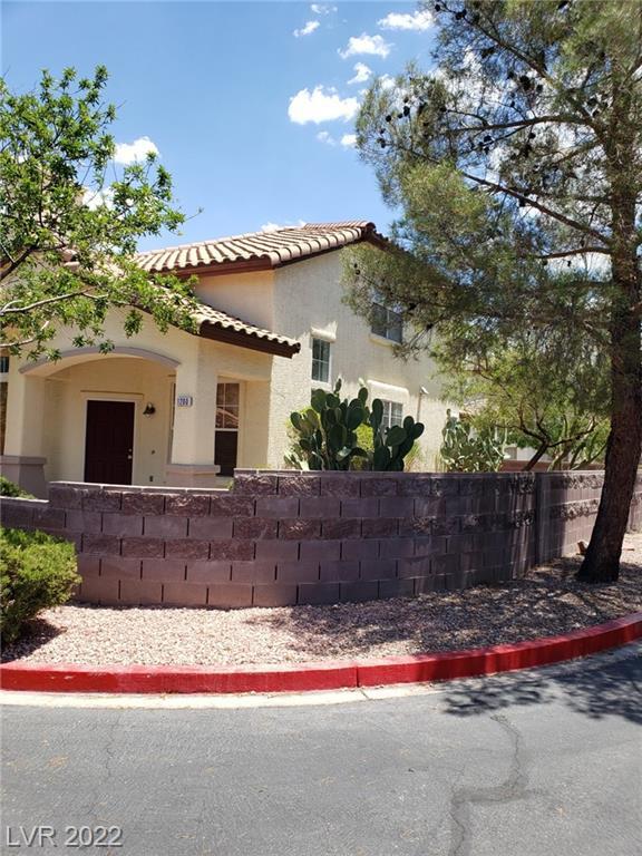 Building Photo - 1200 Valerio Ln