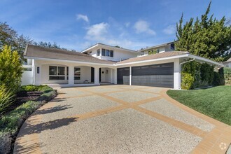 Building Photo - Gorgeous First Neighborhood Home