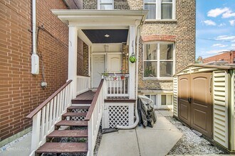 Building Photo - 1524 N Western Ave