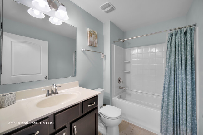 Building Photo - 2305 Brookstone Dr