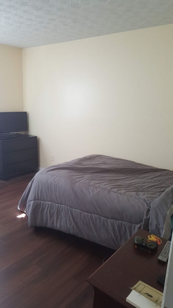 Building Photo - 356 E 13th Ave